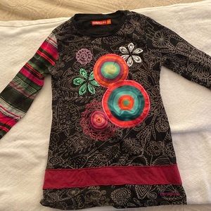 Long sleeved tee
